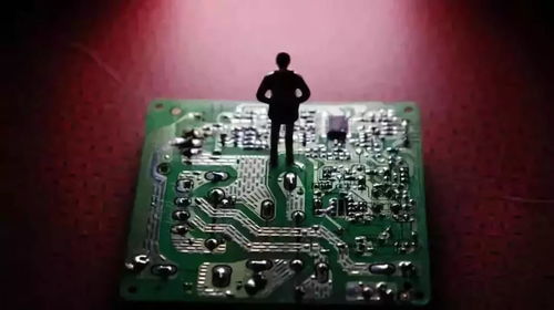 华为芯片全面自研浪潮下，寒武纪等集成电路设计企业面临机遇与挑战